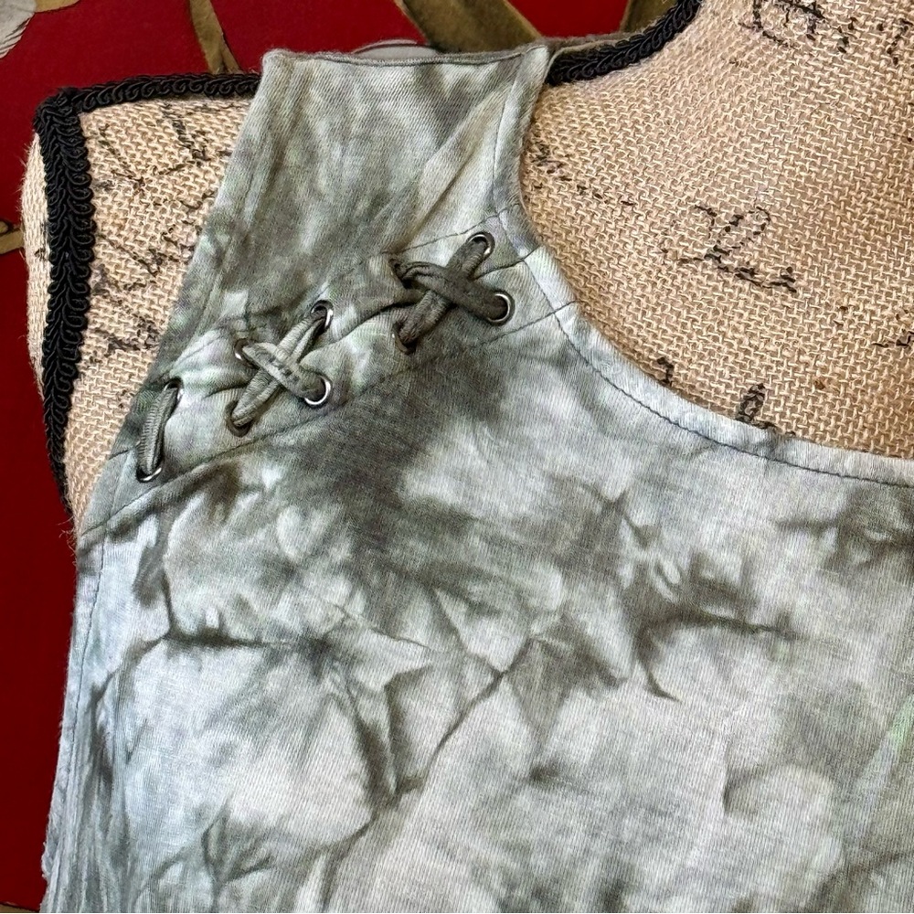 Women’s “OneTheLand” Toe-dyed Tank Top | #J7 - Picture 6 of 11